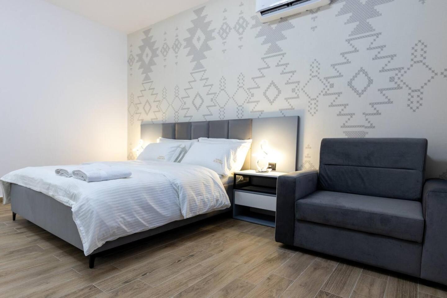 Sublime Bnb Apartment Shkoder Bagian luar foto