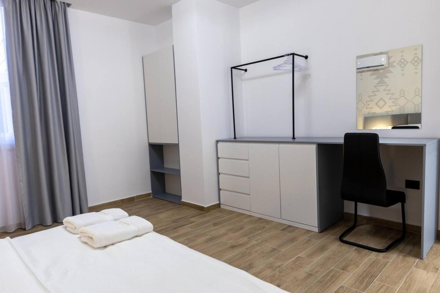 Sublime Bnb Apartment Shkoder Bagian luar foto