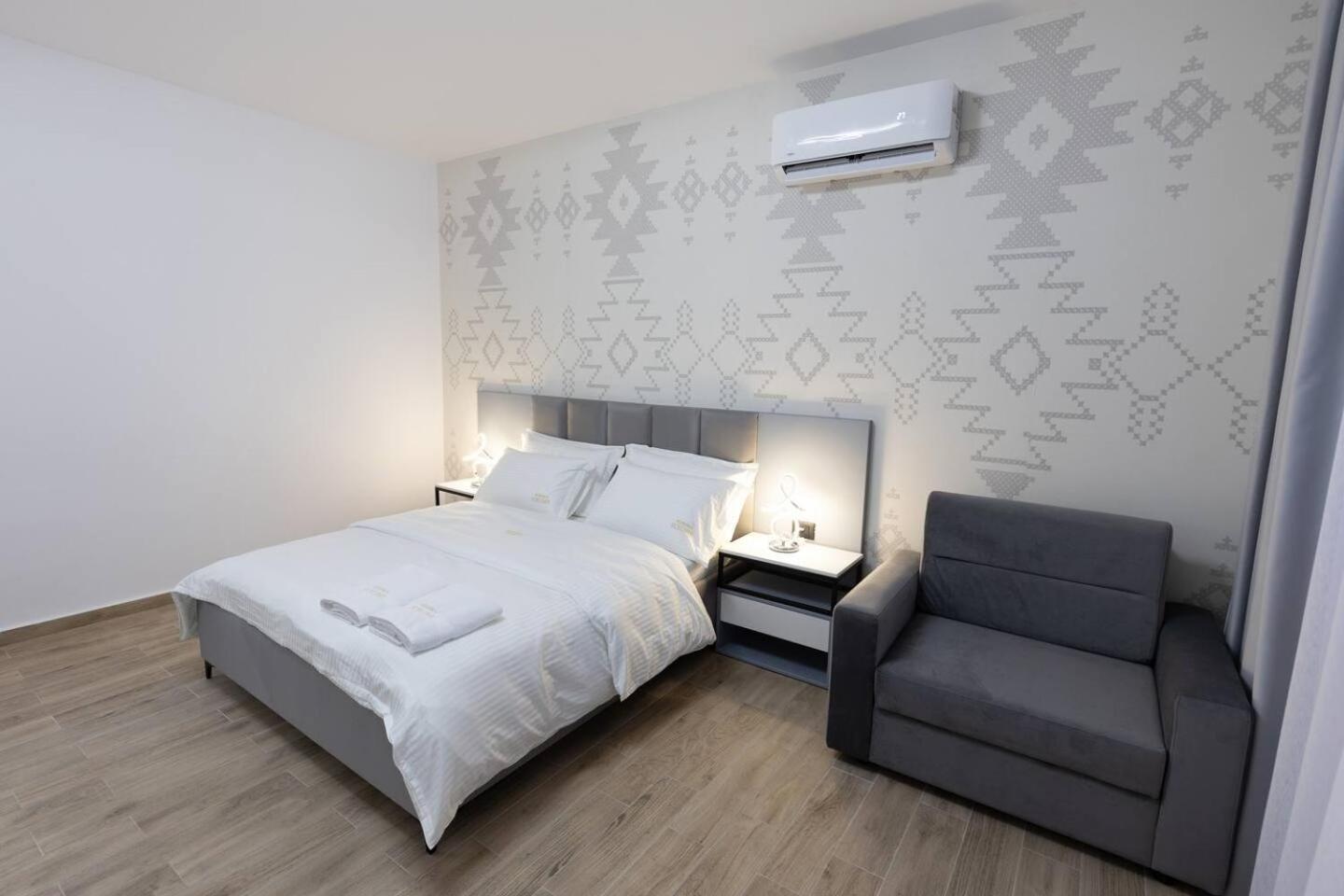 Sublime Bnb Apartment Shkoder Bagian luar foto